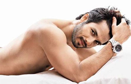 Shahid escapes serious injury in fire